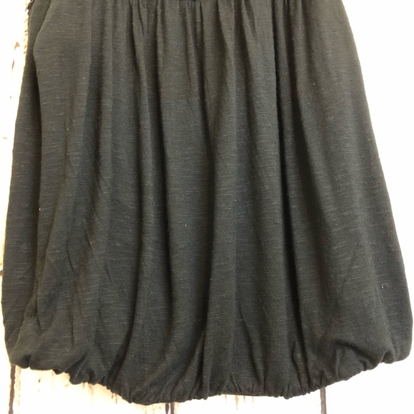 Forever 21 Black Sleeveless scoop neck crochet overlay elastic bottom size small - Picture 3 of 7